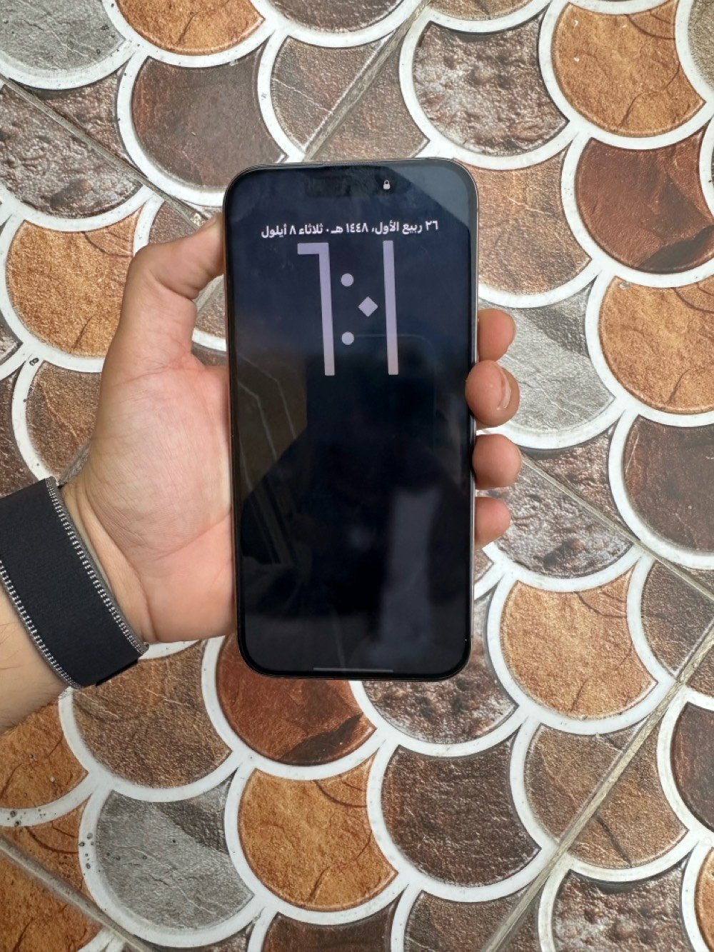السلام عليكم ايفون 16 pro max للبيع 
بطاريه 93 ذاكره 512 الجهاز بي كسر بالظهر وبي اشعار مال شاشه صار يومين من طلع بسبب التحديث مماثر الجهاز كلش نضيف السعر 1000000 مليون وبي مجال بسيط مكاني ديالى بعقوبه 
للاستفسار ***********