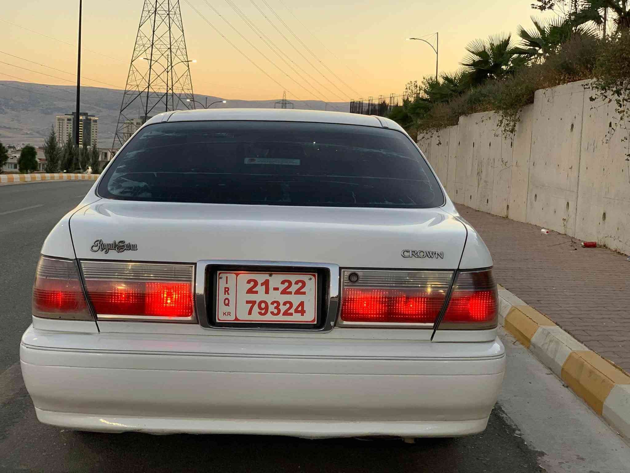 به ناوى خواى گه وره 
مه ليكه vvt vvt 
براوه براوه 
داژبل نه جه ف
گيرومه كينه  به شه رت
ته قه و ره قه ى شه شه رت
چوار تايه و ويلى لؤك
ده عمو ليدراو وه رگه راوى به شه رت 
كه فه رو شانسي به شه رت 
كؤدى هه يه نمونه له جوانى 
چالو شوختو به زمو ره زمى نيه 
سعرى ٣٤ گه لا قفلو كؤتايه 
قيستو قه رزو ئالو گؤرم نيه 
شوين سليمانى 
***********
