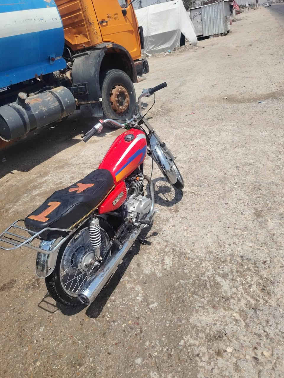 دراجه للبيع موديل ٢٤ وشاصي ٢٠ دراجه مابيه نقص كهربايات جدد مكان دوانيه ***********
