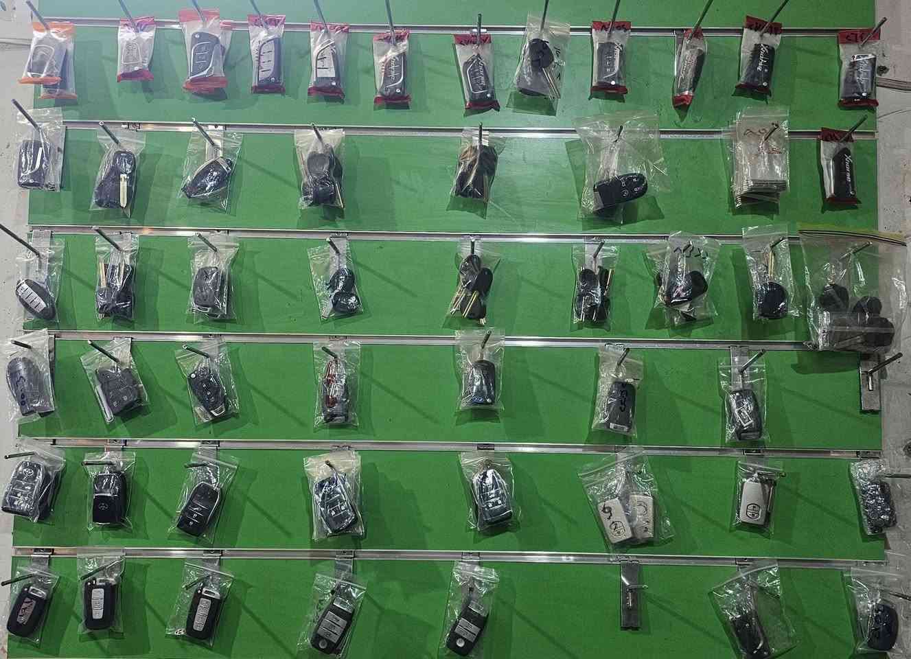 اجهزه مفاتيح وبصمات جديد وليس مستعمل للبيع للبيع لعدم التفرغ
***********
