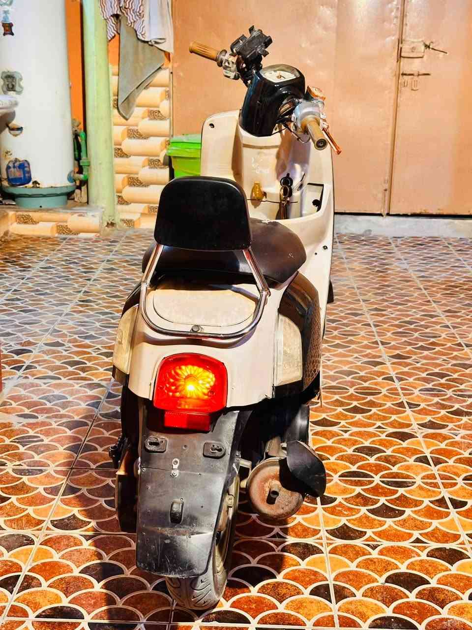 دراجه ماكس بوليس للبيع دراجه كلش نضيفه شوف عينك كهربائيات كلهن شغالات  من  دبل اشارة للعالي والناصي الدر***********اجه  لونين اسود +اوف ويات.  دراجه مكينتها ناعمه تخبل (ما مفتوح برغي بيها) شرط على الفحص جيب وياك مصلح وتعال افحص للصبح عنواني ديوانيه المركز ... للاستفسار مراسله الصفحه او الاتصال على الرقم  ***********
