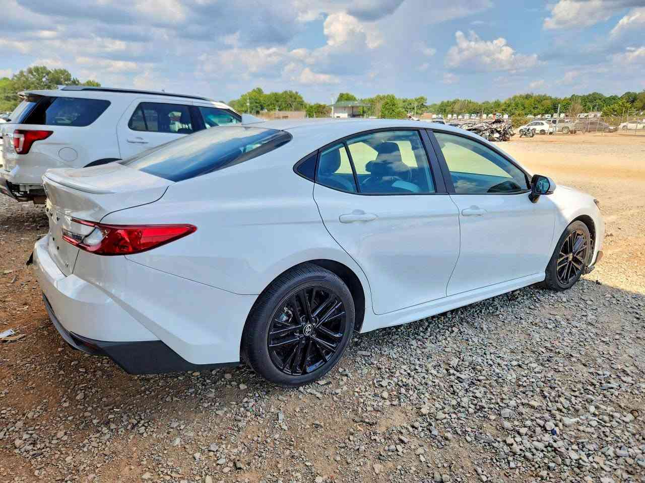 ✨ نشات للمزادات الامريكية ✨
تفاصيل المزاد :
🔹 تاريخ المزاد: 2026/9/30 الاربعاء
🔹 نوع السيارة: 2025 TOYOTA CAMRY SE
🔹 السعر : حسب المزاد
🔹 الضرر: مرفق بصور تفصيلية 
🔹 المسافة:  8,688 mi
🔹حجم المحرك : 2.5L 4
6-8-8-5-6-3-6-6
🔹 خدماتنا:
◀ استيراد السيارات من كافة الولايات الأمريكية.
🚢 شحن سريع إلى الوجهات التالية:
ميناء أم قصر ⚓
ميناء جبل علي 🚚
ميناء مرسين 
إقليم كردستان (من الإمارات) 📦
🤝 توفير وكيل خاص لتعقيب معاملات السيارات الحرة والمعوقين.
◀شراء قطع غيار من دبي 
🚘تصليح سيارات في دبي 
🚘عرض سيارات الزبائن 
📊 أسعار تنافسية تشمل النقل الداخلي والبحري.
📍 الموقع:
كركوك- شارع قدس فرع ماركت روما 🏢
🔹 للمزايدة على السيارات:
👀 يمكنكم زيارة المكتب للاطلاع على السيارات المتوفرة.
📝 نوفر كشفًا تفصيليًا للسيارات المتضررة يشمل تقريرًا كاملًا وصورًا، متاح للاطلاع في مقر الشركة.
⏰ أوقات العمل:
يوميًا من 4 عصرًا إلى 12 منتصف الليل.
❌ عطلة المزاد: يومي السبت والأحد.
📞 للتواصل:
📱كركوك  : *********** 
📱كركوك  : ***********
TikTok: https://www.tiktok.com/@nashat_cars?_t=ZS-8t0UWWlL5JS&_r=1
🌟 نتشرف بخدمتكم وزيارتكم

نص مكتوب في الصور:
- 68886363X
- 68856366