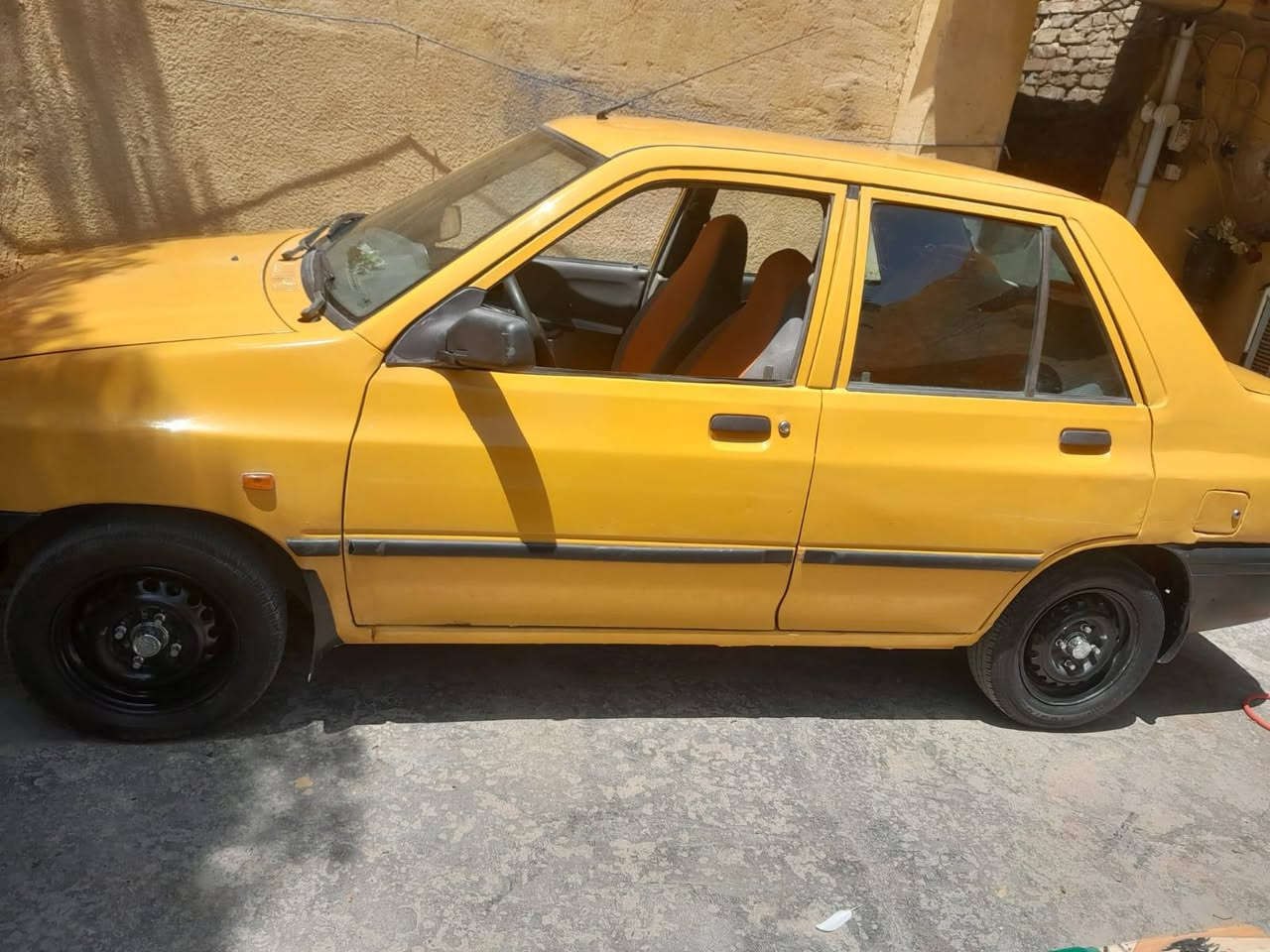 سلام عليكم سايبه للبيع موديل 15 نضيفه للستفسار ***********
