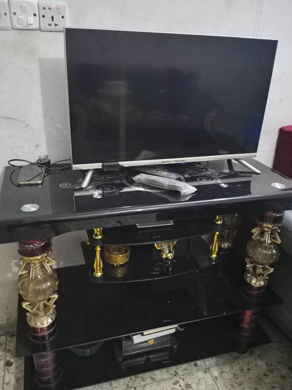 سلام عليكم
مبرده بحالة جيده بس للامانه الريش واكفه والرجل وحده منهن مكسوره عارضيهه ب150 وانشاء الله بيهه مجال

ميز مال تلفزيون بحالة جيده سعر 20 الف

تلفزيون بحاله نضيفة جدا بسعر 100 وبي مجال تلفزيون بدون سمارت بدون نت

ثلاجه بحالة نضيفة سعر 400 وبيهه مجال

العنوان الكريعات- الزوية

للاستفسار:***********
