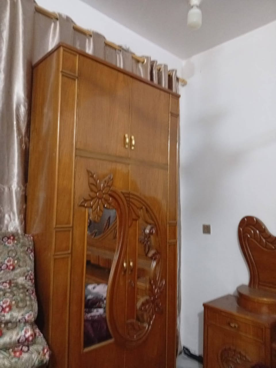 سلام عليكم غرف صاج بورمي لبيع قاطين داخل وخارج صاج بسعر مليون وبيه مجال للاستفسار ***********
