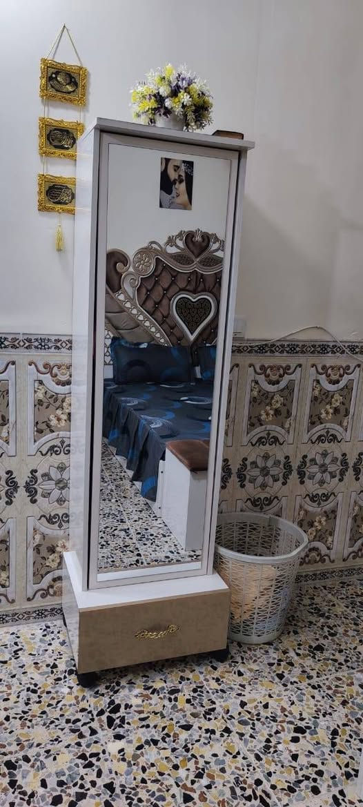 سلام عليكم غرفه نوم تركي باب اول نظيفه ومرتبه الله شاهد معروضه ب850 وبيه مجال. استفسار ع هذا الرقم ***********.. مكاني ابو غريب خرنابات
