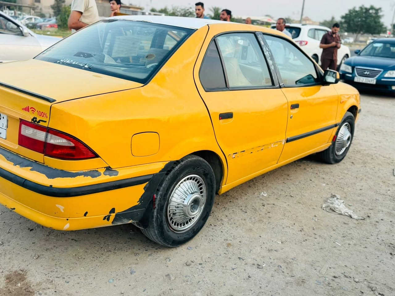 سمند موديل 2010 للبيع رقم بغداد الماني تحويل ثاني يوم مكينه وكير وحداديه  وكهربائيات كلها شغاله متعهد وتبريد شغال السياره خير من الله بيها شويه بالباب الخلفي والجاملغ  يحتاجن صبغ كما موضح بالصوره منظومة زنون اصلي  السعر 28 وبيها مجال مكان السياره بابل جبله رقم الهاتف ***********
