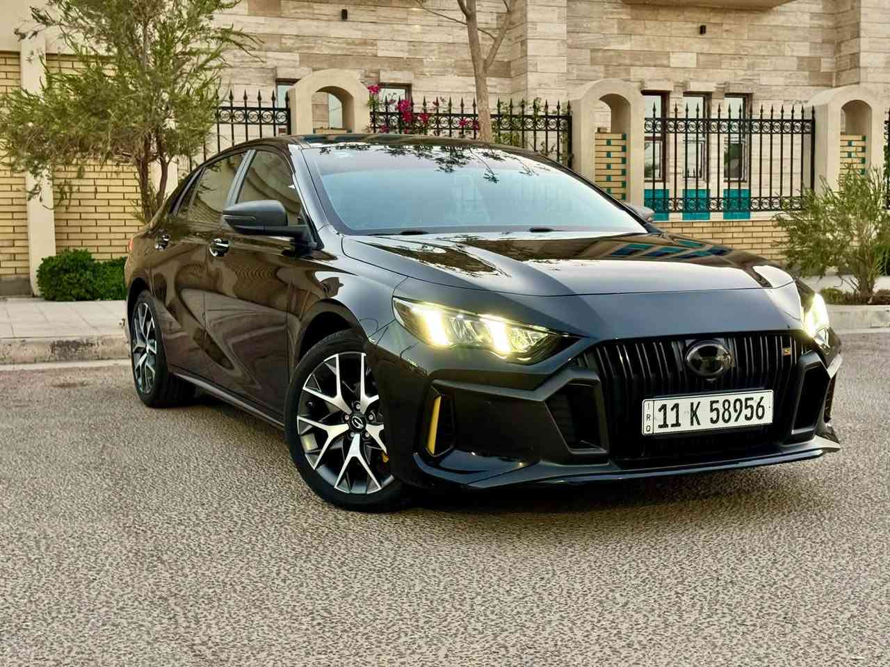السياره على ايدي صارلهه سنه وشهرين ماشيه 8500 كيلو 
عليهه تغليف حراري اصلي امريكي ٣٠٠ الف 
وعليهه اضافات بالداخل 
وعليهه نانو سيراميك ب٢٠٠ الف 

‎السياره فول مواصفات  

ترحيب اول متتقرب تفتح ومن تبتعد تقفل (تصعد كل الجام وفتحة السقف)
تشغيل عن بعد 
تبريد  كشنات 
كشن السايق كهرباء
تبريد خلفي 
اضائه محيطيه 
اضافه تحكم بكامل جام السياره من الشاشه
٨ سماعات صوت عالي ونقي
فتحه 
لايت اوتو
ماسحات اوتو
 بوابات اكزوز بلاد تفتح وتسد حسب المود 
ويل كب حجم ١٨ 
فجوج بريك اصفر بلاد
حزام لون احمر بلاد 
رادار امامي 
مثبت سرعه تفاعلي
مرايات كاربون فايبر والداخل مطعم كاربون فايبر
كير ايسن ياباني ٧ سرعات دبل كلج
٥ اوضاع قياده توربو انتركولر بلادي (تبريد مائي التوربو)
السياره ماخذهه اقساط داخليه ما محجوزه نظام كمبيالات بعدلها سنه و١٠ اشهر تصير حره 
 
رايدهه 180  وبيها مجال قليل مكان السياره كربلاء
متواجد واتس للجادين فقط 

***********  دكتور علي الحسناوي
