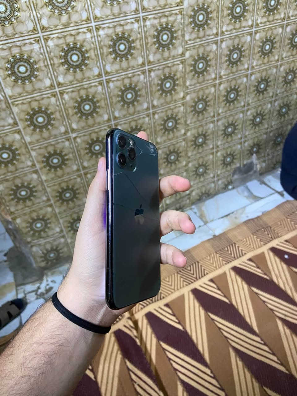 آيفون ١١ برو • ذاكرة ٦٤ • فيس ايدي واكف