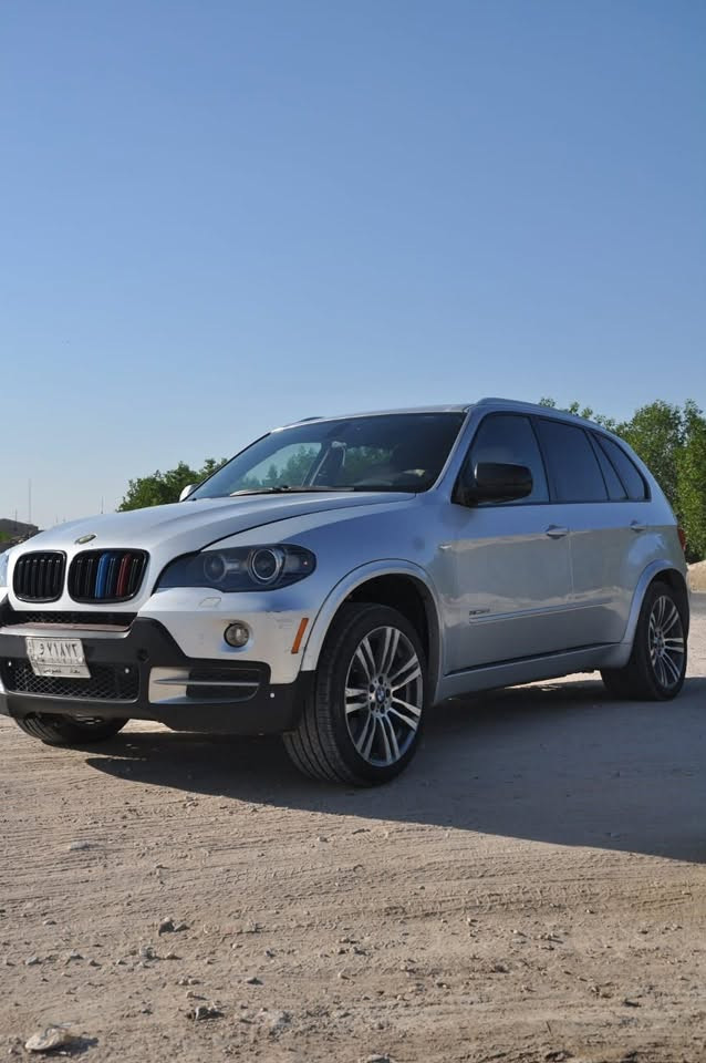 سلام عليكم 
للبيع او المرواس حسب القناعه 
موديل 2012 bmw x5  سبعه راكب
محرك n55 سته سلندر توربو كير ٨ نمره 
فول مواصفات 
حساسات امامي خلفي كامرات 360
كشنات الامامي تدفئه 
فتحه سقف بنوراما 
لايتات زنون داينمك 
بصمه 
جنطه كهرباء 
دبلات الخلفيه جوب 
حادث دعاميه اماميه فقط 
بيها نقوصات بسيطة
سعر ١١٥ و بيه مجال مكان بغداد 
*********** موجود واتساب
