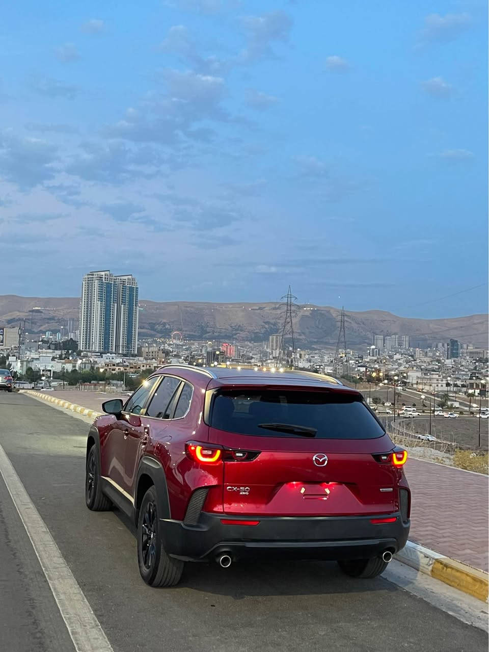 مزدا CX-50 مۆدێلی 2024 🚘
مواسەفات: پڕیفێد
راداری پێشەوە و دواوە
کامێرا
حەسەی پارک
کورسی پێستی (جلد)
کورسی کارەبایی
سندوقی جەک
کامێرای ٣٦٠ پلە
حەسەی ٣٦٠ پلە
زۆرێک لە مواسەفاتی تریش
تەنها بۆنێتی بۆیاخە، ناوەوەی ئۆتۆمبێلەکە نەگرتووە.
ژمارەی کاتی: ٣ مانگ لەگەڵی
نموونە: لە جوانی
مەسڕەفی دیناری تێدا نییە.
ناونیشان: سلێمانی
ژمارەی پەیوەندی: *********** السليمانية, العراق
