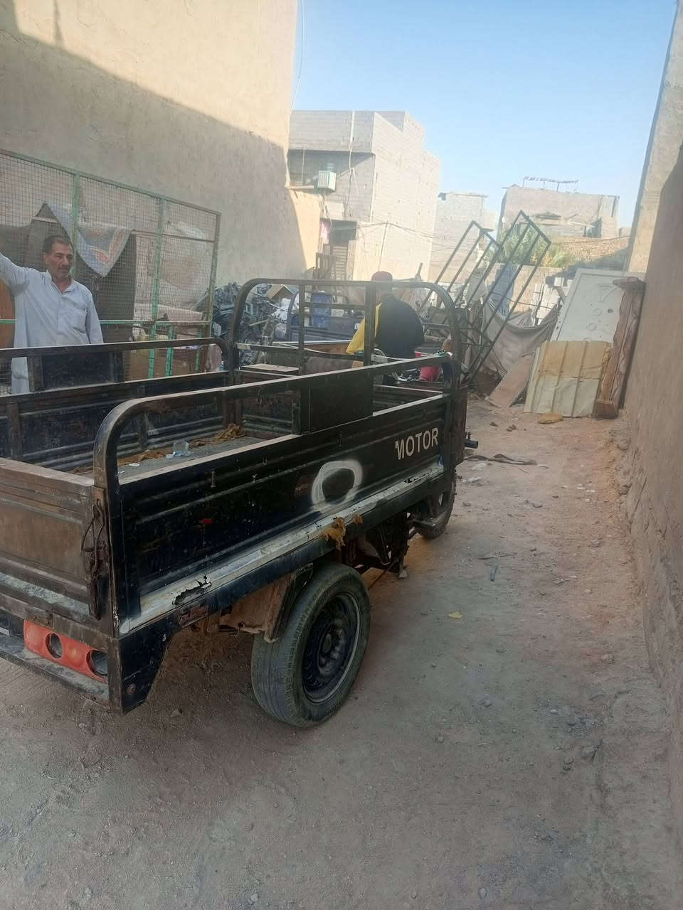 سلام عليكم ستوته البيع مديل 18كللك مكفوله سعر 850وبيها مجال قليل مكاني جامعت فريحه ***********
