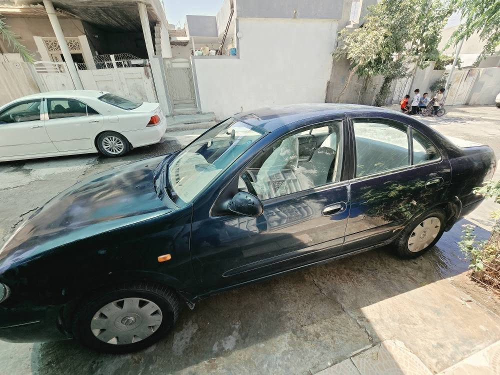 نیسان سەنی 2004 ئارم پلاستیک هەولێر گێر عادی کەلەو عینەکە پێشی لای سایەق قرچێک هەیە لای لایتەکە بەشی سندوقەکەی لای سایەق پێوەیەتی نرخی 65 مەچالێک تیایە  وەتس ئەپ /*********** السليمانية, العراق
