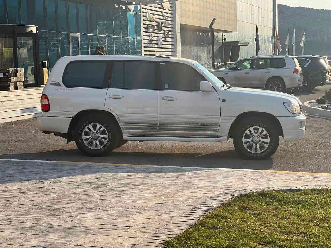لاندكروز GXR • ٢٠٠٤ • فول مواصفات