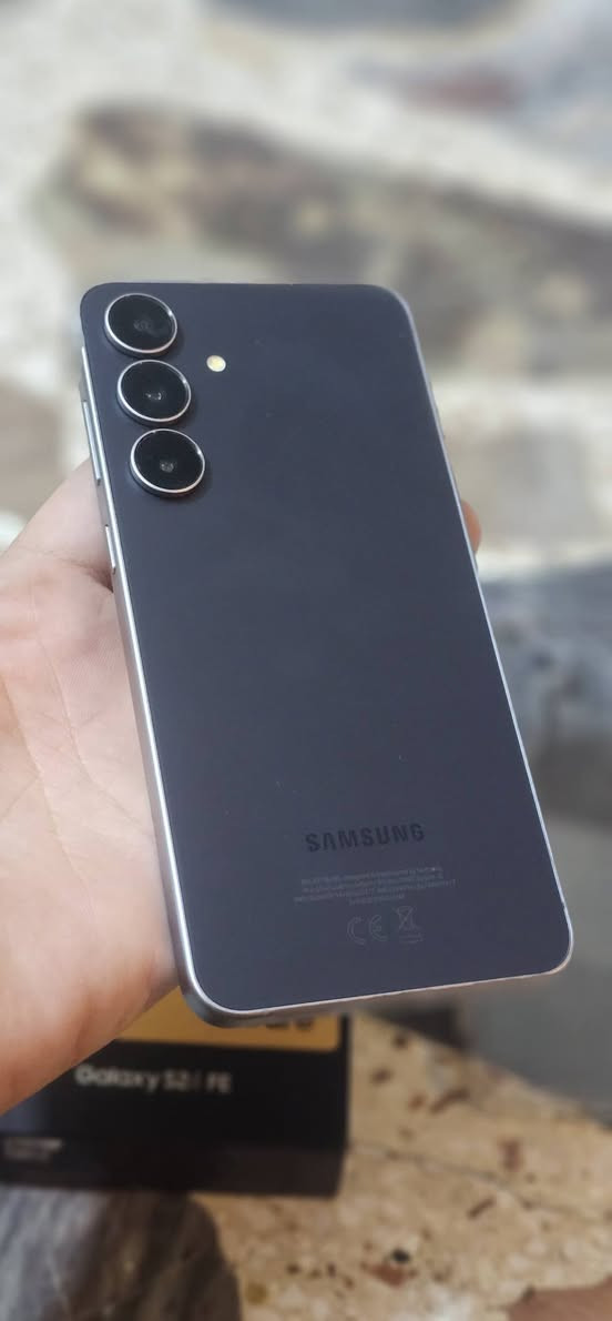 S25 Fe ذاكره 256 جهاز عربي دبل خط كامل ملحقات نضافه 100%مكفول كفاله عامه  للبيع السعر
٦٢٥ الف مكاني بغداد  م ص للتصال ***********
ملاحضه فقط بيع لا يوجد توصيل 🥰
S25 Fe ذاكره 256 جهاز عربي دبل خط كامل ملحقات نضافه 100%مكفول كفاله عامه  للبيع السعر
