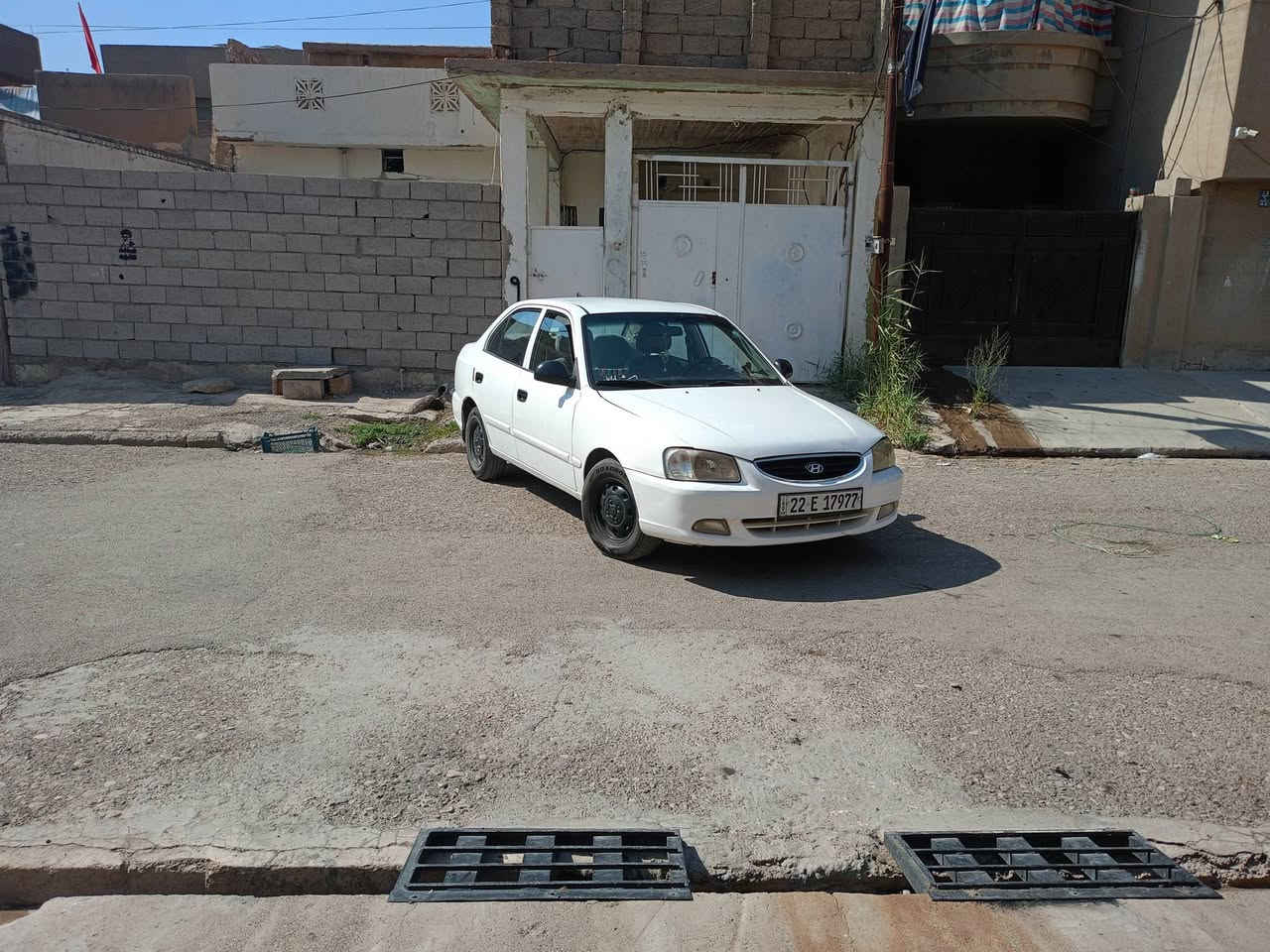 هونداي فيرنا للبيع موديل 2010
سياره كفاله عامه من ضربه فقط بي اماكن صبغ بسبب التكشير 
فيت بم نوزلات كلها جديده 
كهربائيات كلها شغاله
سياره جديده گير و مكينه لا تنقيض ولا تبخير
رقمها اربيل وسنويه ما ساقطه وهزه
وبيها بطاقه بانزين

وتبريد ثلج
ملاحضه/فقط التدفئه ميشتغل وينزل من سعرها 
سياره جديده بعدها 
السعر 74 وبيها مجال مكاني كركوك 
الرقم ***********
