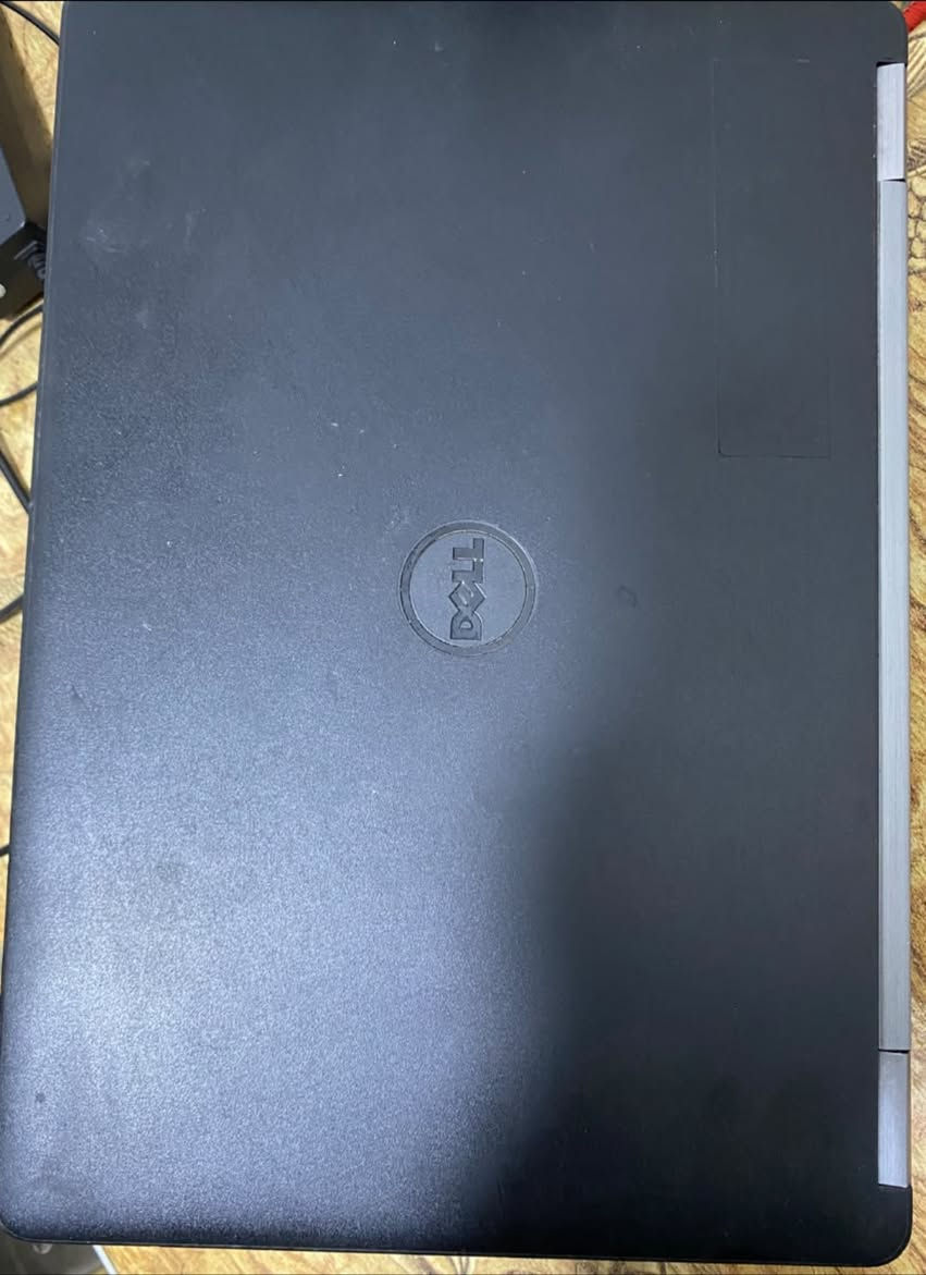 💻 لابتوب Dell Latitude E5470 للبيع

🔹 المعالج: Intel Core i7 – الجيل السادس
🔹 الرام: 8GB
🔹 التخزين: 256  SSD ⚡
🔹 الشاشة: 14 إنچ
🔹 كرت الشاشة: Intel HD Graphics
🔹 النظام: Windows 10
🔹 الحالة: نظيف جداً ✨
المكان بغداد للتواصل *********** او على الخاص 
انطي ضمان باللابتوب 
السعر 225 الف
