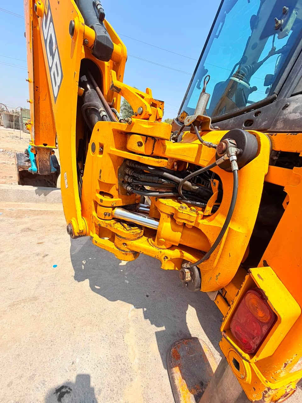 للبيع JCBدخول جديد مديل 2012 كفاله عامه مكينه كفاله من الصبغ والفطر والفتح عدد ساعات العمل 8 الف المكان كربلاء رقم اربيل ابسمي الاستفسار ***********
