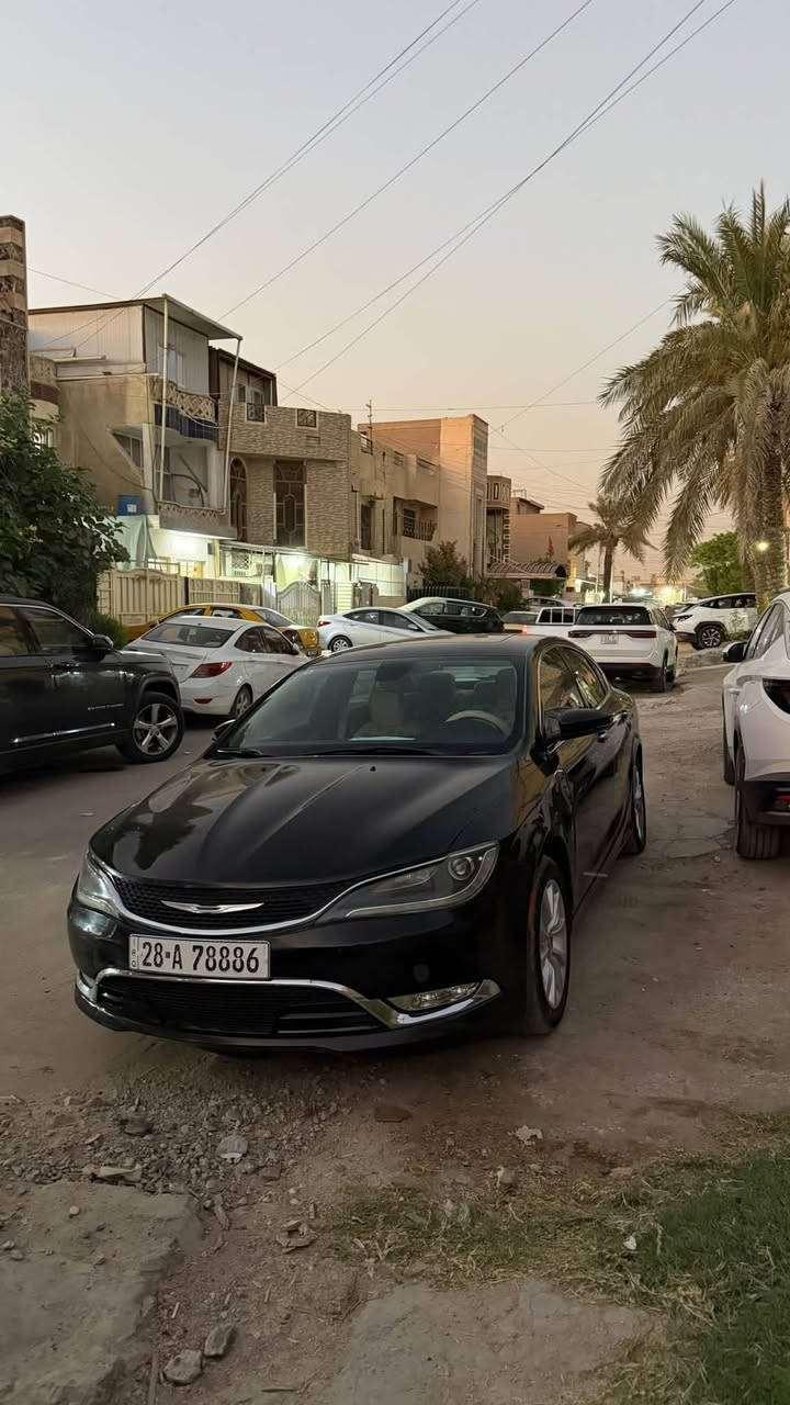 سلام عليكم 
كرايسلر c200 2016 
فول مواصفات عده الرادار
كشنات جلد تدفئه تبريد و هيتر ستيرن
بنوراما و سستم صوت الباين 10 سماعات
شاشه جبيره تحكم تبريد منفصل وقطعتين           الكشنات الاماميه كهرباء وكشن السايق وضعيات خزن مكينه 2400 
السياره عليها برمجه مراوح وزياده عزم 
حادث السياره جاملغ وباب جهة الراكب بدون دواخل والبنيد مصبوغ ايرباك فقط برده جهة الراكب 
سعرها 85 وبي مجال قليل
مكان السياره بغداد الصالحيه
***********
