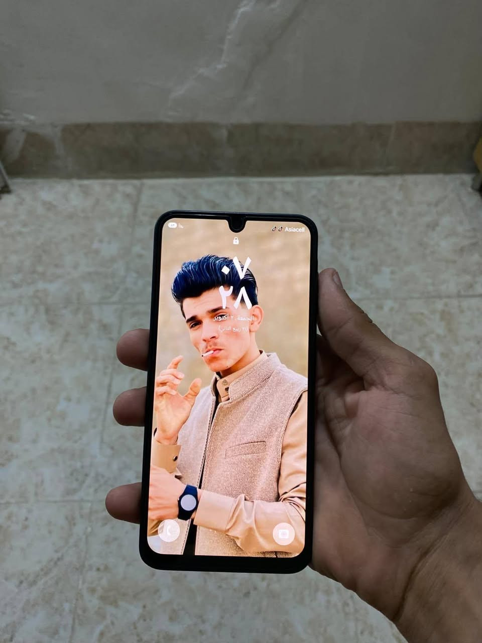 السلام عليكم عندي  جهاز لبيع نظيف
مبيع شرط سامسك A17 ذكره 128نظيف سعره 320وبي مجال 
مكان كركوك حي العسكري *********** مرسل واتساب
