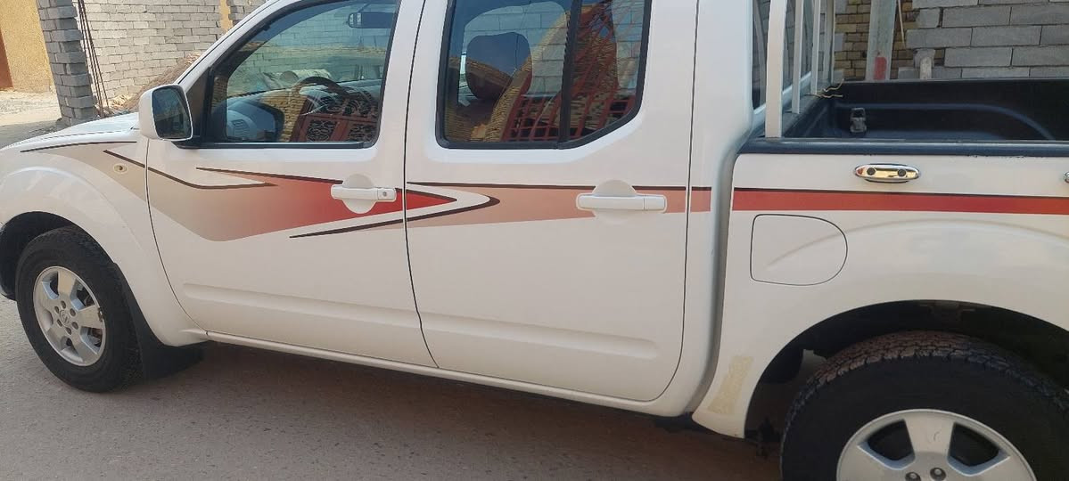 بسم الله الرحمن الرحيم 
نيفار ٢٠١٤ سياره جديده وكفالة مكينه بلاديه ما مفتوحه لاتنقيص ولاتبخير رقم بصره تحويل مباشر تخم تاير حداديه جديده تبريد سياره جاهزه سعر ١٢٨ورقه مكان السيارة البصرة قضاء المدينة 
***********        ***********
