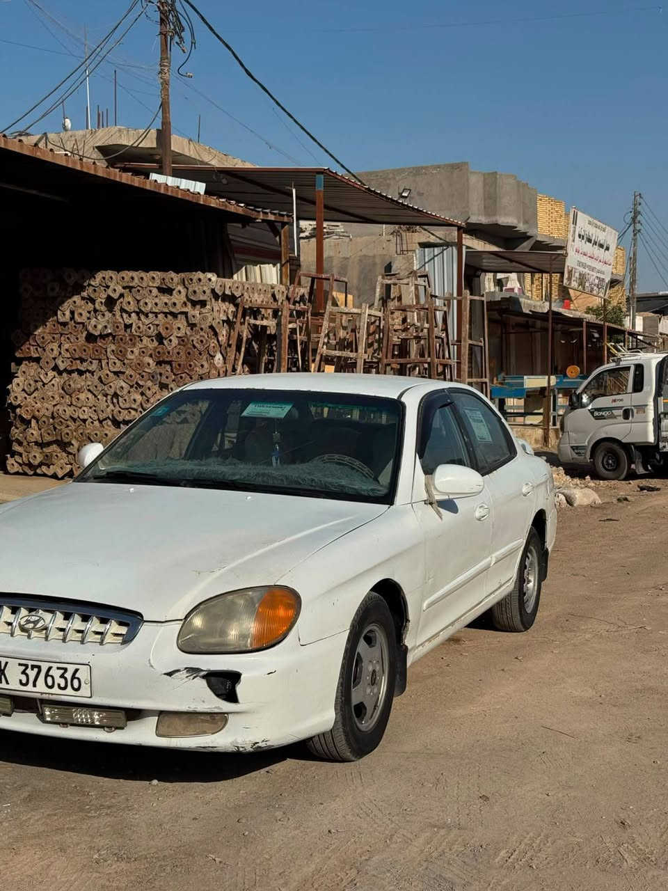 سلام عليكم 
سيارة سوناتا موديل 2000 رقم بغداد بسمي 
مكينة 2000دوش
سيارة جاهزة مكينة وتيرات 
وحداديه وباتري كلة جديد 
40وبية مجال مكان سيارة القاسم 
غير متواجد على فيس تصال بس ***********
