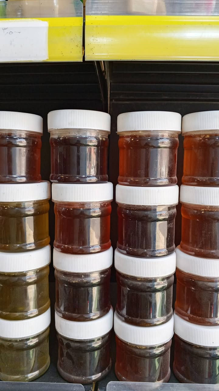 السلام عليكم اخوان متوفر عسل اصلي بجميع انواعه حتى مال سكري وبعرض خاص تصفيه سعر القطعه ربع كيلو ب
7000 دينار ملاحظه لحق على هذا العرض قبل لا يخلص 
*********** ومتواجد توصيل داخل الميثاق وحي الوحده سعر التوصيل فقط 1000 دينار وين ماكينه بحي الواحده وبحي الميثاق
