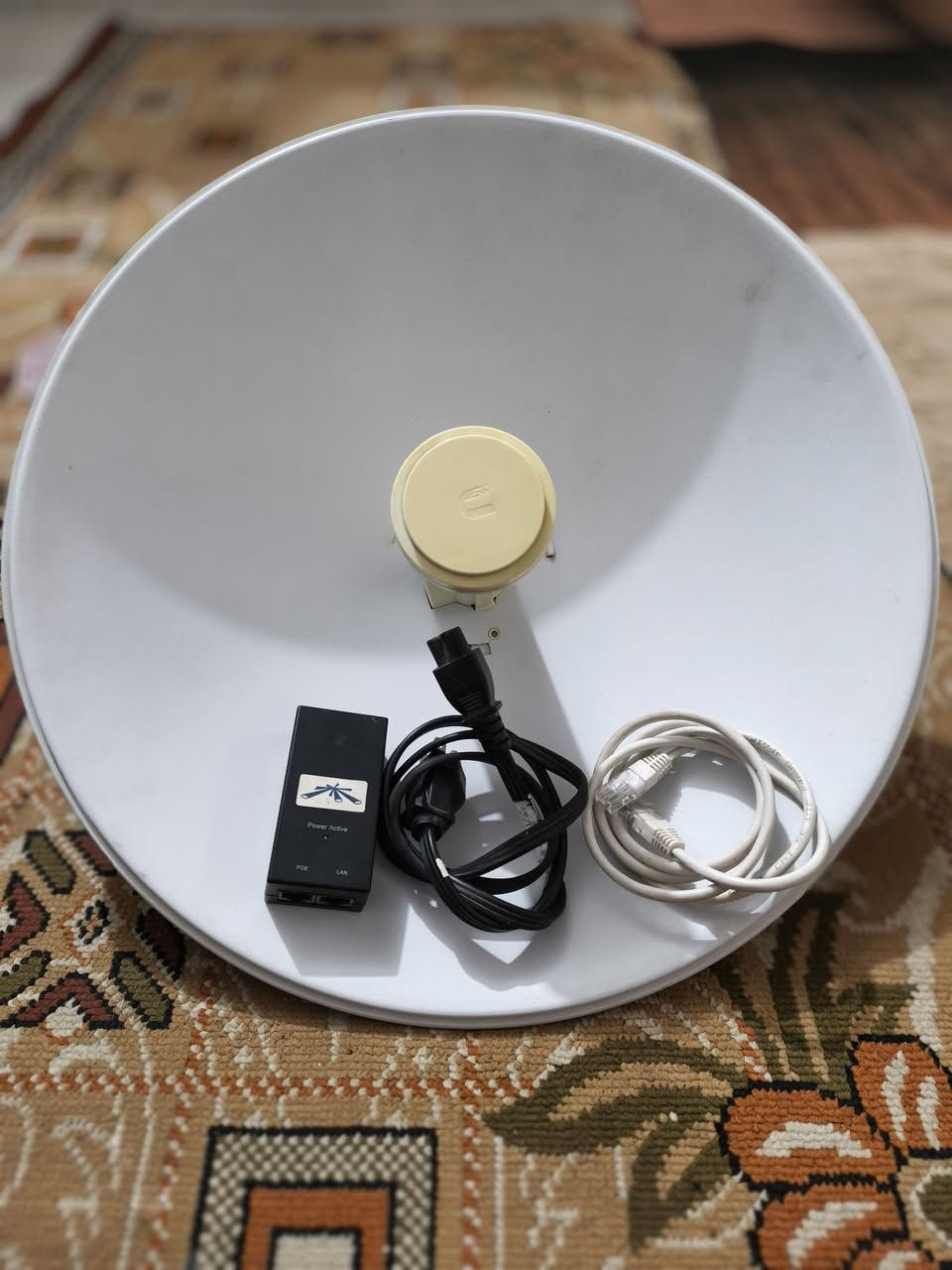 للبيع صحن نانو باور بيم NanoBeam / PowerBeam M5 400 بحالة ممتازة
• النوع: Ubiquiti PowerBeam M5 (NBE-M5-400)
• الحالة: مستعمل ونظيف جداً، محدث لأحدث إصدار بتاريخ (11/9/2026)، مرسّت وجاهز للعمل مباشرة بشرط الفحص
• المرفقات: الصحن + الرأس (Feed) + محولة PoE الأصلية + كبل الكهرباء + كبل إيثرنت
• السعر: 50 ألف دينار
• الموقع: البصرة
• للتواصل: *********** (متوفر واتساب)
