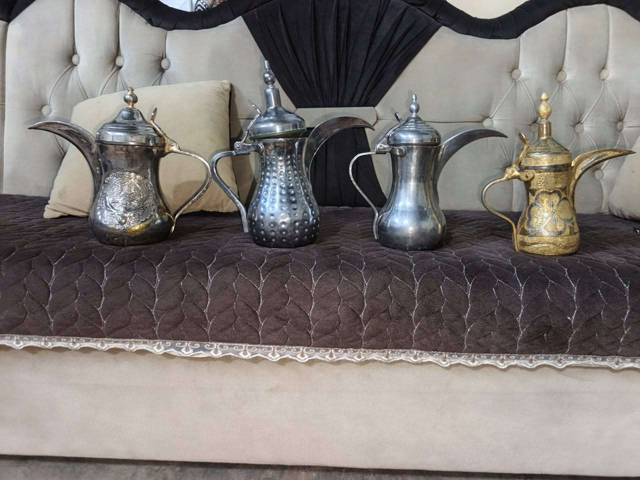 ادلال للبيع نحاس 4 قطع السعر خاص الرقم *********** مكاني كركوك
