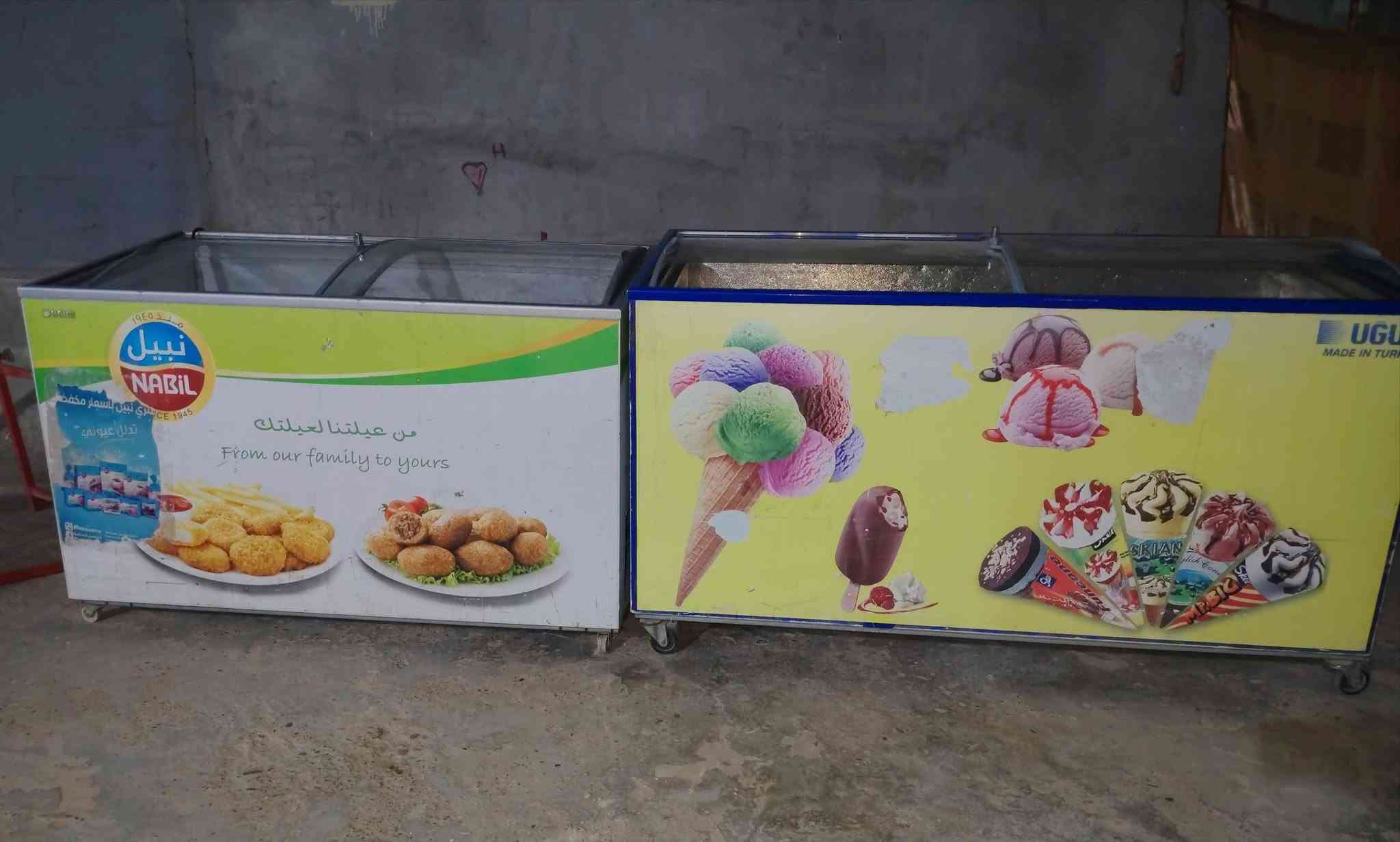 كرسي • بدون تفاصيل • للبيع