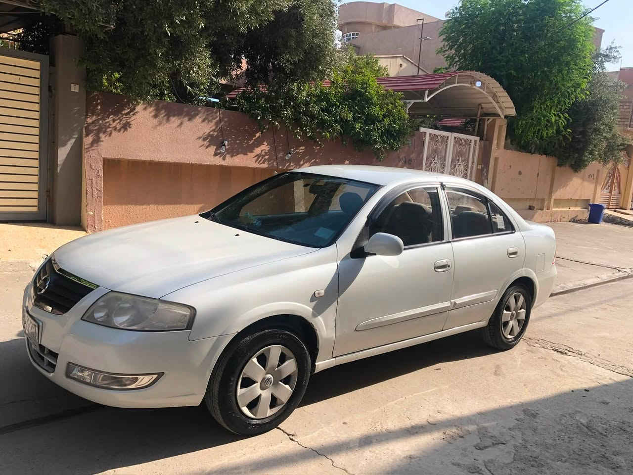 نيسان سني 2013 رقم السيارة نينوى
ماشية 108كم 
بيها تعديل على البارد شويه من الجاملغ والباب الايسر 
السعر105وبيها مجال بسيط
والسونار بلصور موجود
 للتواصل على الرقم فقطط***********
