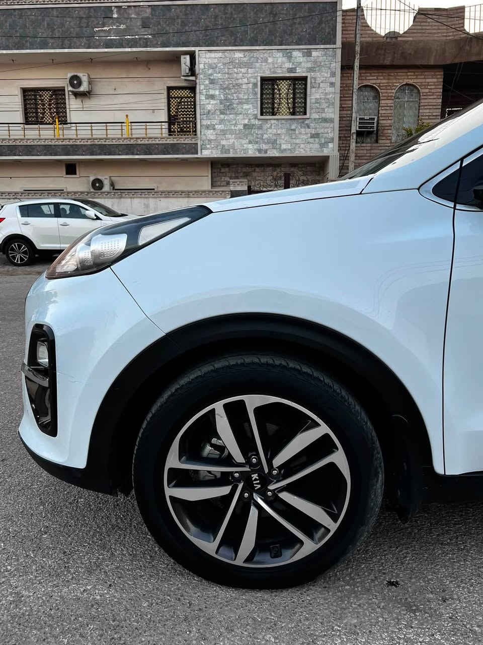 كيا سبورتج 2019 خليجي الدولية
ماشية 61 رقم بغداد بسمي
كفاله حته الدعاميات من الصبغ فقط بارد بيها 
محرك و صدر وتبريد ع وضع الشركة 
المواصفات
بانوراما 
مري شفط
تحكم ستيرن جهتين
حساس امامي خلفي
وضعيات قياده
السعر 183 وبيها مجال بسيط 
مكاني بغداد
***********/***********
