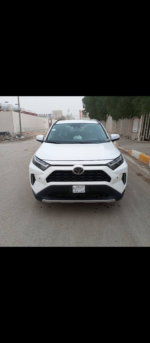 للبيع راف4 موديل2024 بانزين فول مواصفات XLE السعر 240$ رقم بغداد تحويل مباشر حادث قطعتين تبديل بلادي مكان بابل المسيب ***********
