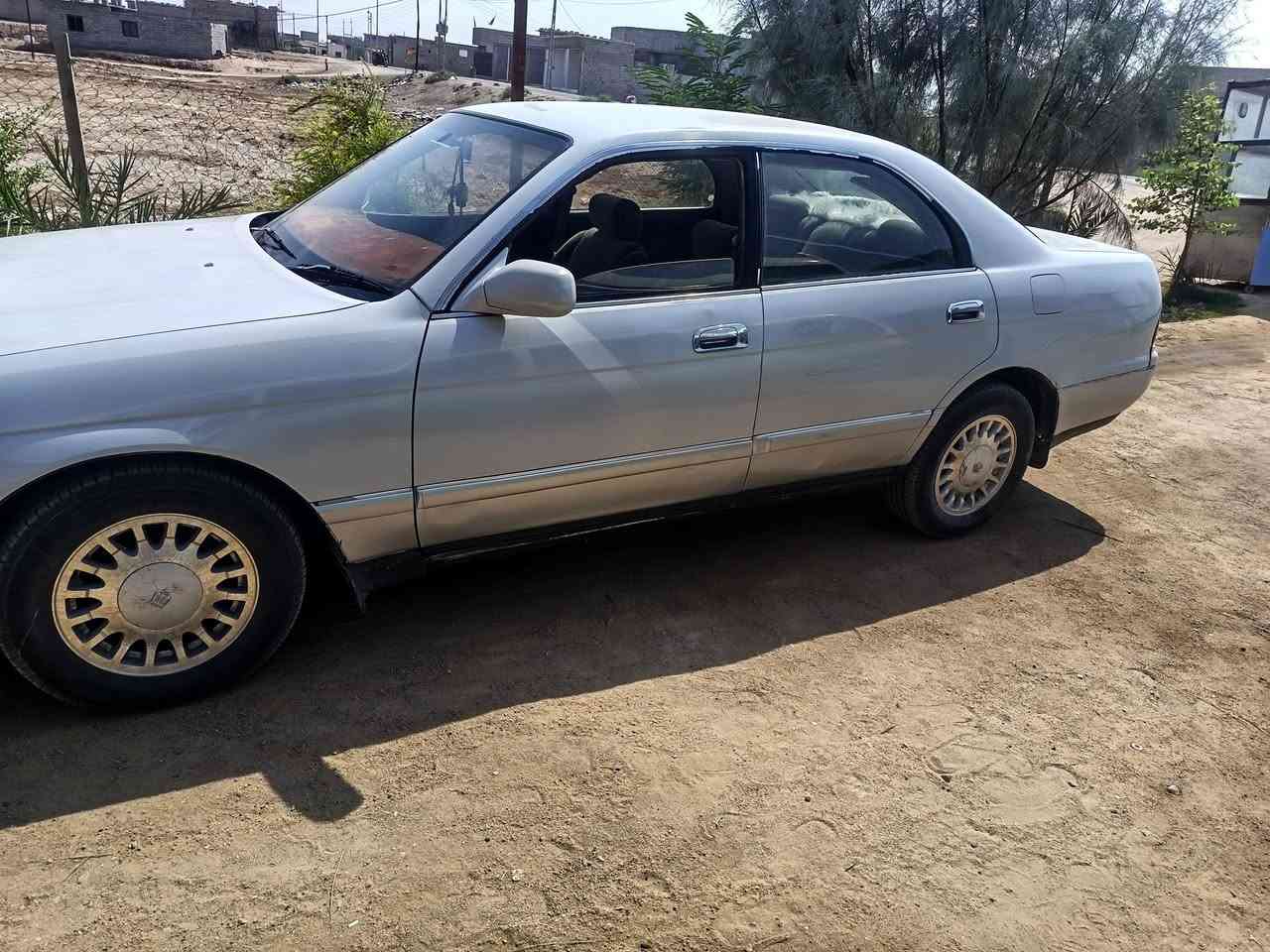 السلام عليكم سياره بطه للبيع سياره نقل جثه كصه مابيهه رقم بصره راعيهه يريد تحويل سياره صاعده هزه قبل ست ايام بس تسحب معامله وراعيهه يبصملك نضافيهه نفس بصوره وبعد انضف بطنهه جديده مكينه وكير مكفولات التبريد بي ليك كهربائية شغاله حداده نص عمر السعر 35وبيهه مجال الرقم ***********مكاني بصره كرمه علي
