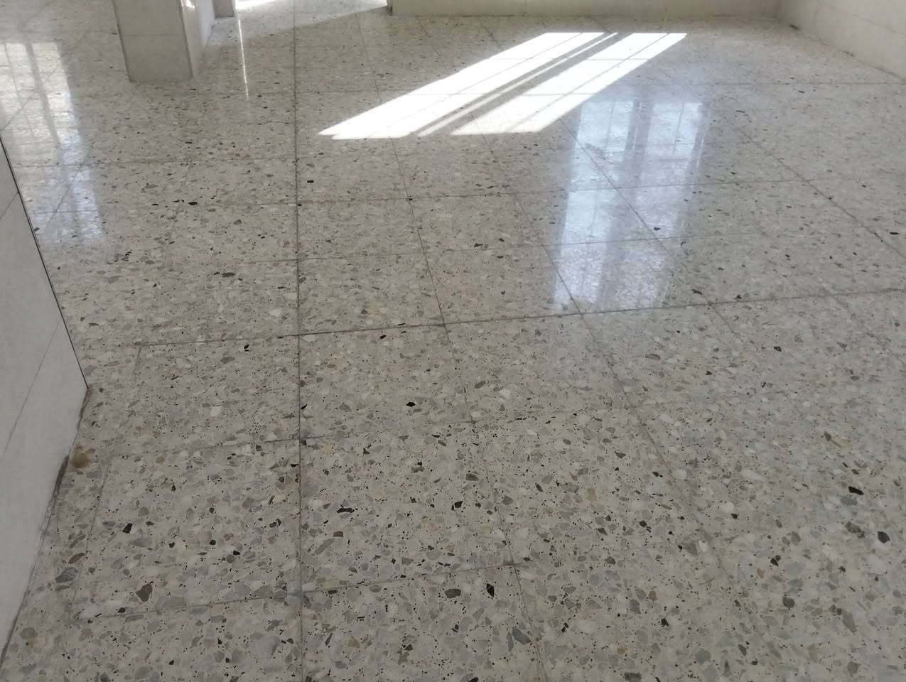 تم بعون الله انجاز بيت الااخ ابوسعد قرب جسر الجديد مستعدين لتجهيزكم كافت انواع الجلي الموقعي والتطبيك للئستفسار هاتف ***********/***********
