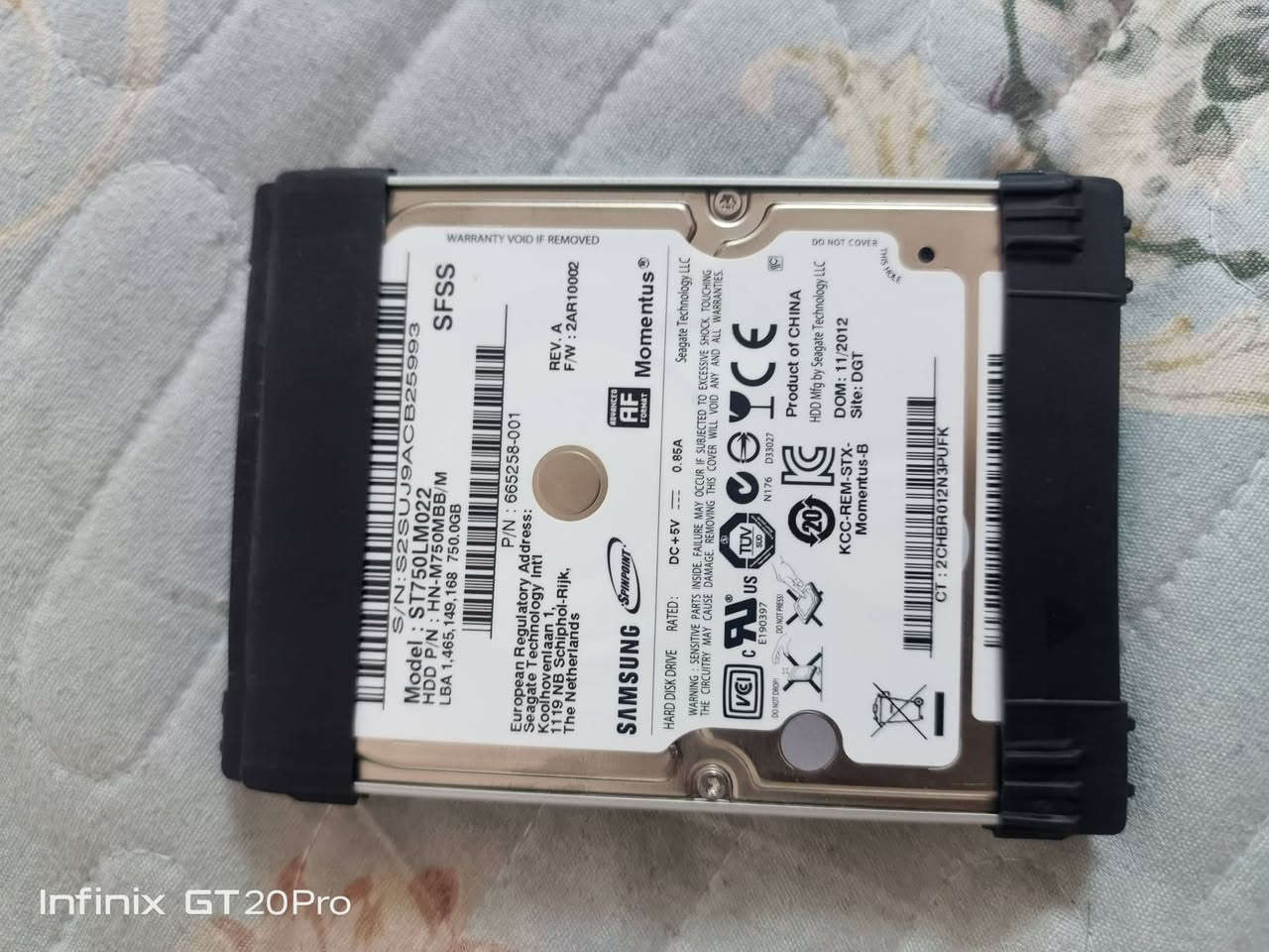 هارد يرهم لا بيسي مساحة 750 سرعه 750 مجبايت وسعر 50 وبي مجال  ***********رقم

