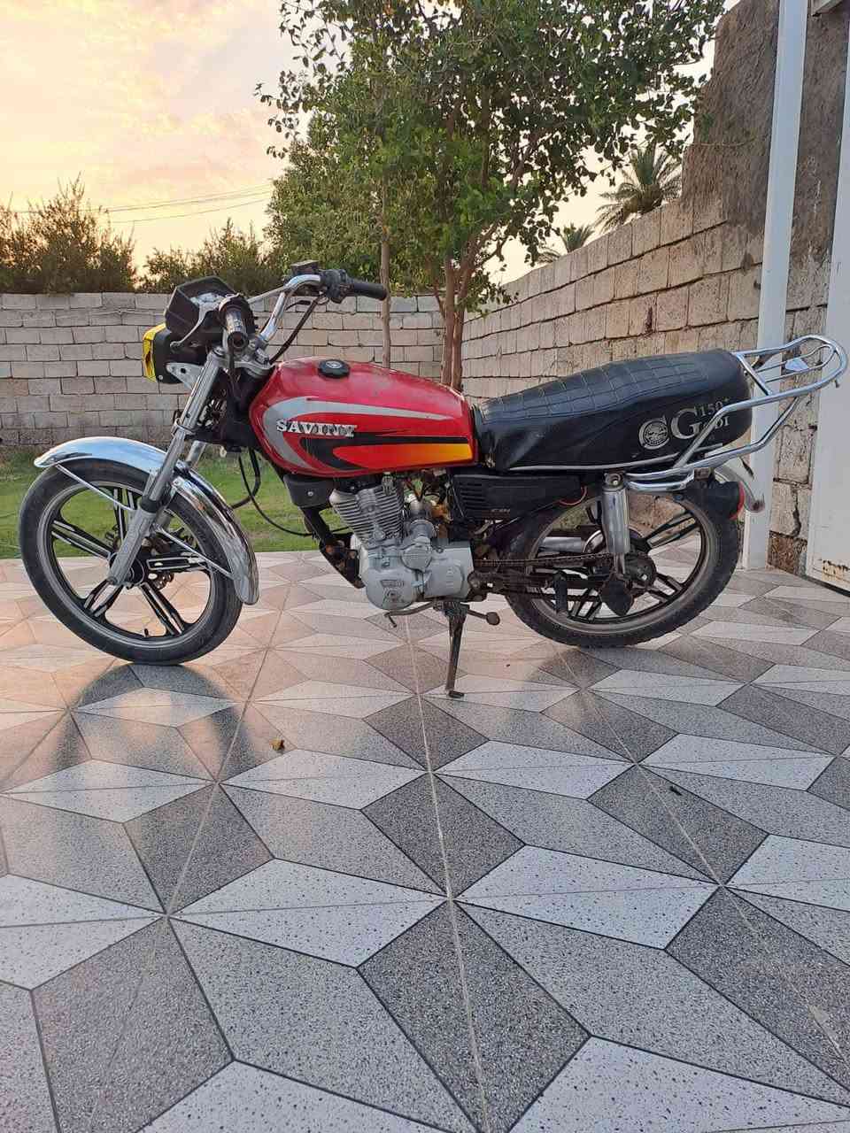 سلام عليكم دراجه للبيع  مكاني ديالى بلدروز مديل 2019 اوراق كلمله شوف عينك الدراجه ما مفتوحه كلشي شغال ينرادلها ترتيب بسيط السعر 300 وبي مجال مكاني ديالى بلدروز رقمي  *********** بي واتساب

