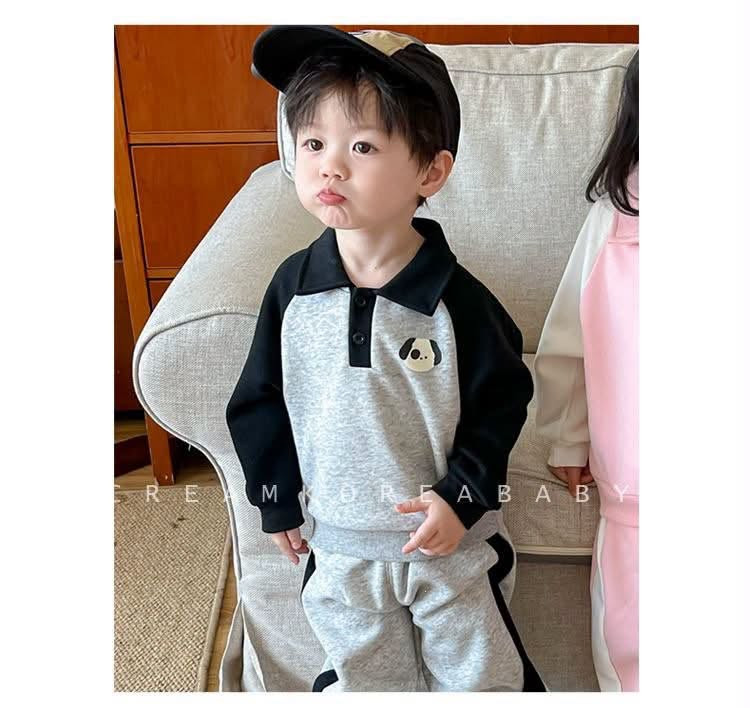 تراك ولادي جمال 🧿😍قطني حقيقة ♥️
العمر من (1-5) سنة
السعر:5.000

 ♥️🧿 💯⚜️🧿

💥💥💥💥

Sweet baby (الأفضل لطفلك )
يوجد خدمة توصيل داخل المحافظة وجميع محافظات العراق 🚗
العنوان :🗺🟢 حي الصدر قرب النادي الرياضي - مجاور مدرسة اوروك 
للحجز والاستفسار تواصل خاص او الاتصال على الارقام
***********-***********

#اكسبلور #اطفال #مستلزمات_اطفال #جيكو #ملابس_اطفال #العراق #السماوة #المثنى #افينت #اوفر #قاط #جملة #اغاني #تركيا #ترند #sweet #sweetbabygirls🎀

نص مكتوب في الصور:
- جملة عالم باربي فرع الزعفرانية
- 15/09/26
- سعر الدرزن/54 الف
- تراك ولادي بناتي
- القياس/2-3-4-5-6-7-8-9-10سنة
- ***********
- رقم الجمله واتساب فقط
- الدرزن(12قطعه)
- DREAMKOREABABY
- E A M K D R E A B A B Y