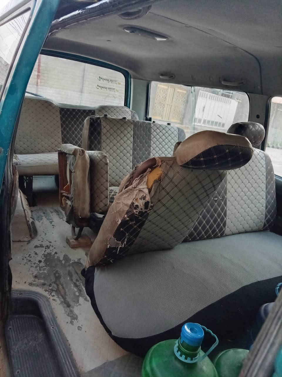 سلام عليكم بريجو موديل ٩٧ جاهزه للعمل سنويه لل ٢٩ شرط المداور مكينه لا تنقيص ولا بخار مصفره هيئه وغرامات اتصل ***********العنوان نجف حي ميسان السعر 42 ورقه
