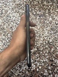 ايفون 11 برو ماكس • ٥١٢ • شاشة مكسورة