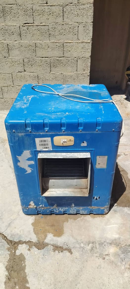 مبرده للبيع سعر 100 الف
شغالة مابيه اي نقص
***********
