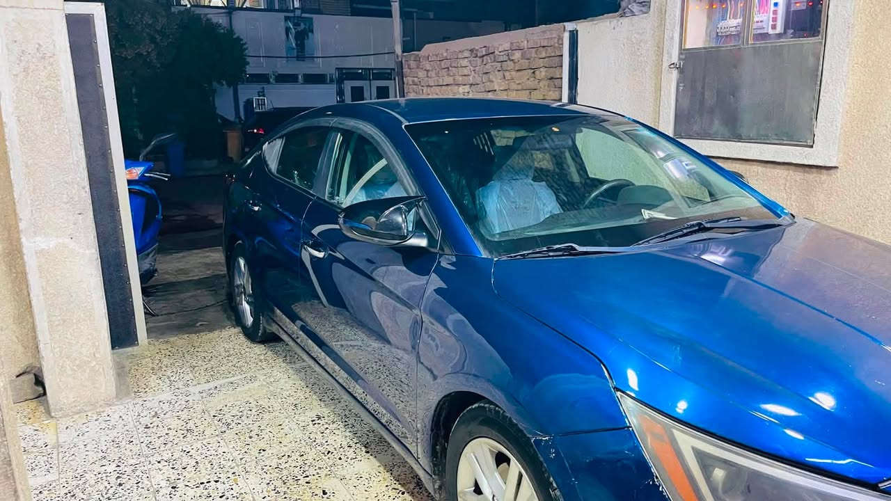 سلام عليكم اخوان سياره النترا البيع مديل 2019 سياره خير من الله ما بيها اي نقص ان شاءالله وحادث بسيط كما موضح بل صوره وسياره عليها ادامه كامله  تواصل 
***********
