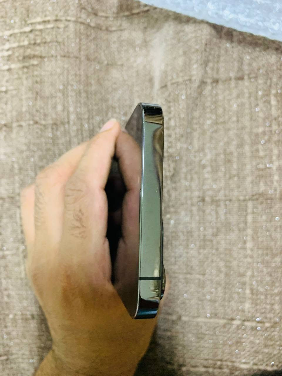ايفون 13 بروماكس
جهاز مامفتوح ومايعبر هوى كله نورمال بيه فطر بالظهر فقط
ذاكرة 256
بطارية 92%
تك سيم
نموذج M

سعره 630
***********
***********
