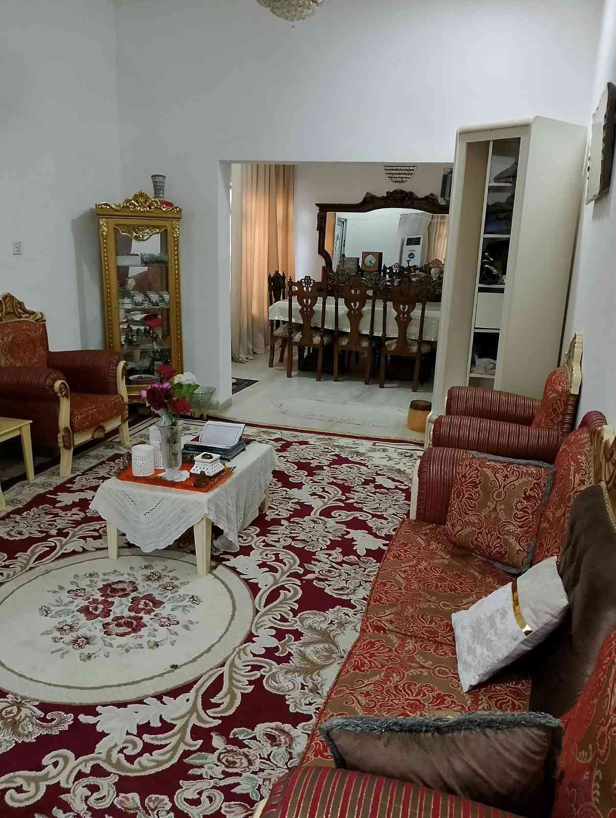 دار للبيع مساحه نص دونم بمهيجران 
نص دونم للبيع يعني 1250متر

 سهم بطابو 

بستان مع بيت طابقين 

واجهه 22 ونزال 50

مساحه بناء 400

طابق الاول 4غرف منام 

واستقبال وصاله ومطبح

 وصحيات بناء طابوك 2018

وطابق ثاني ثرمستون 

3غرف وصاله وصحيات 

بناء 2020

شارع 8متر

خلف بستان نهر

الموقع ابي الخصيب مهيجران جهه شط 

 شارع جبلي يبعد حوالي 400متر عن سايدين داخلي

السعر 750 وبي مجال  مع اثاث

تفاصيل اكثر اتصال برقم 

*********** سجاد
