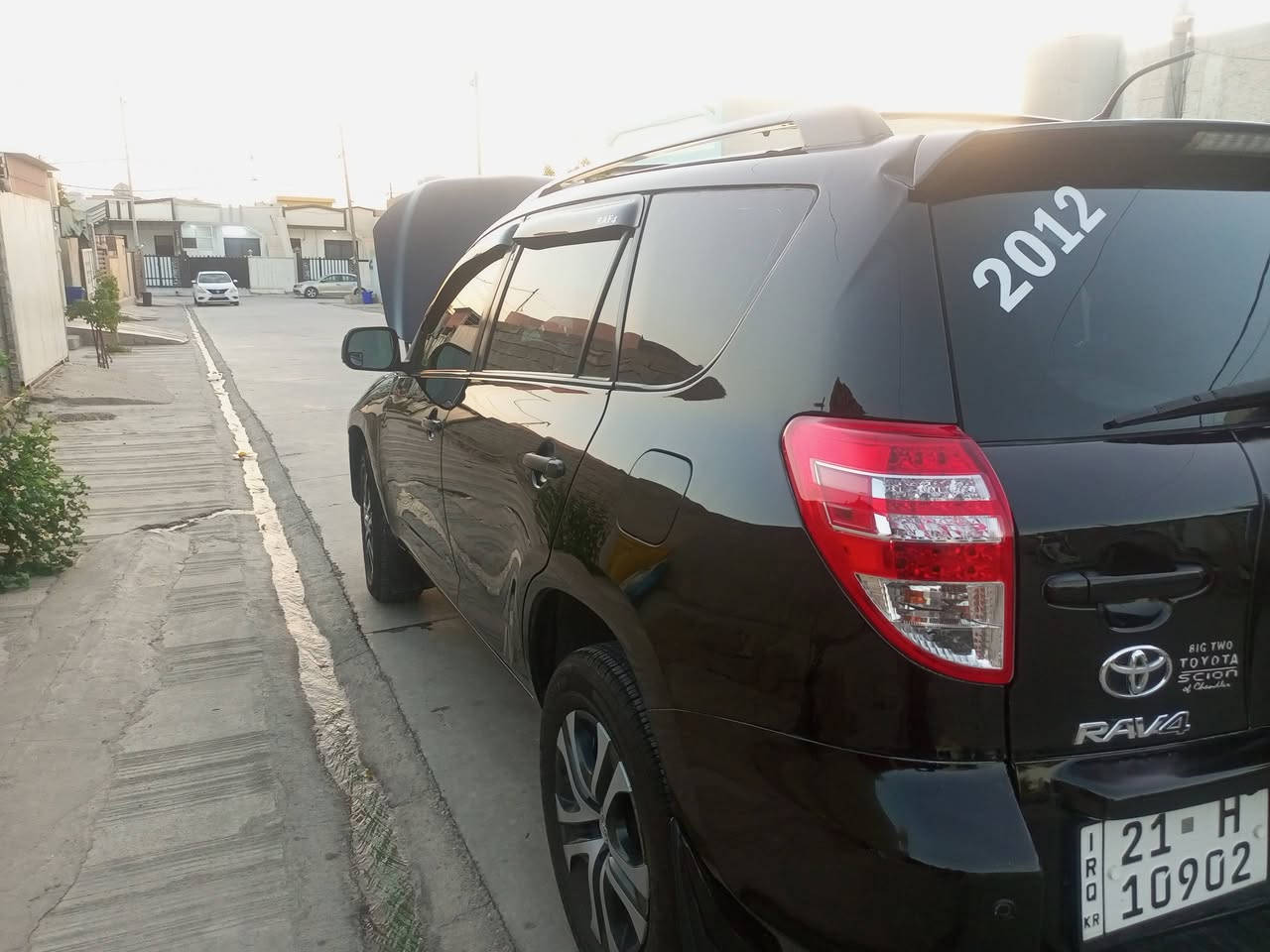 Rav4
راف4 سبعا راکب مودیل 2012 محرك 4 سلندر محرك مفتوح جاملغ سایق مبدل بلادی مال سكن بیها شبر صبغ بونید بیها صبغ بیها ضرربا  خفیفا بدون شاصی للوتواصل
*********** فقط للبیع سعر 130 و بیها مجال رقم سنویا جدید 
عنوان کرکوك بیها کوبون بانزین
