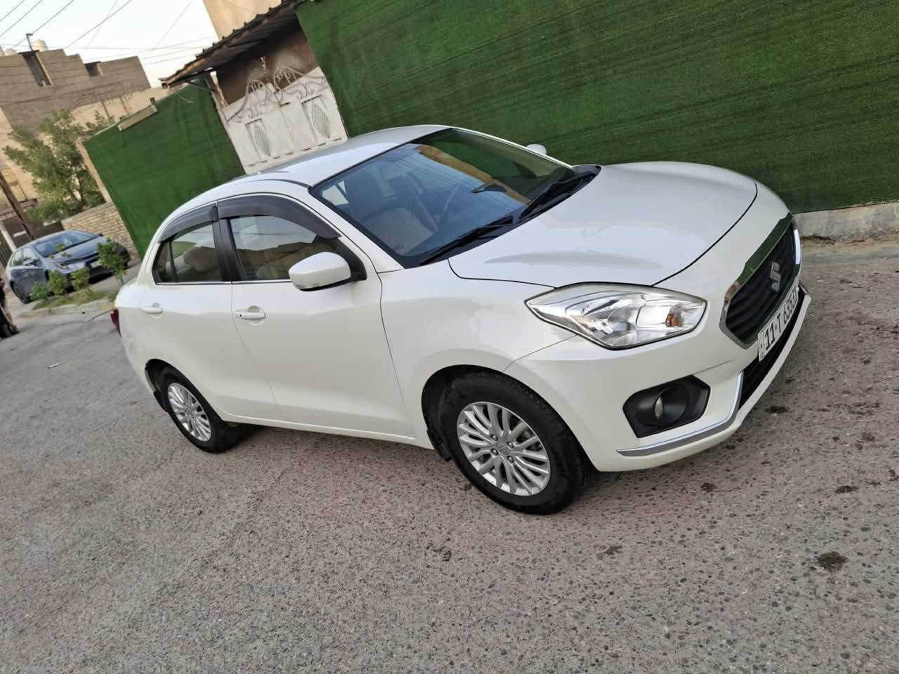 سوزوكي ديزاير 2018 فئة GLX اقتصادية جدا بالبانزين حرة تحويل مباشر سنوية جديدة لل٢٠٣١ رقم جديد بيها فحص هزة جديد
سوزوكي ديزاير 2018 فئة GLX اقتصادية جدا بالبانزين حرة تحويل مباشر سنوية جديدة لل٢٠٣١ رقم جديد بيها فحص هزة جديد تشغيل بصمة +ابواب وصندوق بصمة
تحكم مري +صفط مري كهرباء +اشارة
حساسات خلفية 
كشنات مخمل عند استلام السيارة مباشرتا غلفتها دوشمة جاهزة
شاشة +كامرة خلفية شادلها(مسجلها الاصلي موجود)
تحكم ستيرن حاكية +بلوتوث 
كير اوتماتيك
محرك+جميع الكهربائيات وضع شركة +تبريد ممتاز وعلى وضع الشركة ومكفول
كير على وضع الشركة مبدل فقط كلج
كفالة لا صبغ ولا تبديل بيها ضربة خفيفة بالجنطة ومسحوبة عالبارد فقط (دعامية الخلفية مالتها بلادنفسها مامتأثرة)
ماشية ١٨٨ الف حقيقي
تخم تاير +باتري جديد
موقع السيارة حي العامل للاستفسار ***********واتساب
السعر 83 $ وبيها مجال بسيط
