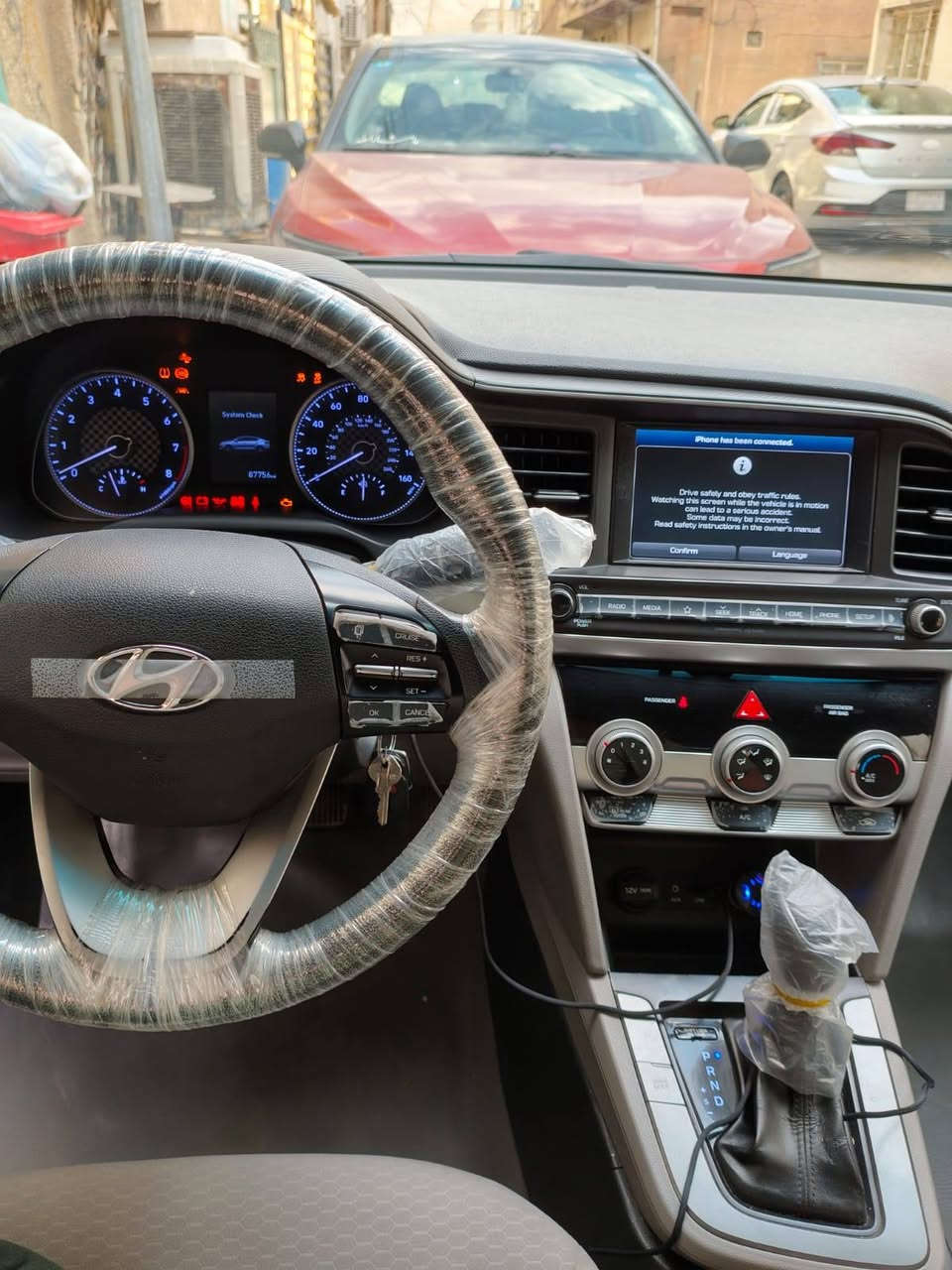السلام عليكم
للبيع هونداي النترا 
وارد امريكي 
2019
مكينه 2000 دوش
كير AT
كير مكينه تبريد جاهزه
ماشيه ٨٧ ميل 
رقم اربيل 
هزه جديده
سنويه جديده 
حادثها جاملغ وبنيد 
بدون دواخل 
سونار مرفق 
مكان السياره بغداد الجديده
***********
السعر ١١٢ بيها مجال قليل حك الجيه
