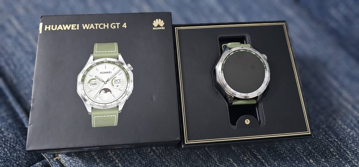 ⌚ HUAWEI WATCH GT 4 46mm للبيع
✨ شاشة AMOLED 1.43"
🔋 بطارية تصل إلى 14 يوم
❤️ قياس نبض القلب والنوم والتوتر
🏃 أكثر من 100 وضع رياضي
📞 مكالمات Bluetooth
📍 GPS مدمج
💧 مقاومة ماء 5ATM
📱 تعمل على Android و iPhone
🔌 شحن لاسلكي

📦 وياها الشاحن
السعر 150 الف دينار
*********** بغداد مدينه الصدر

