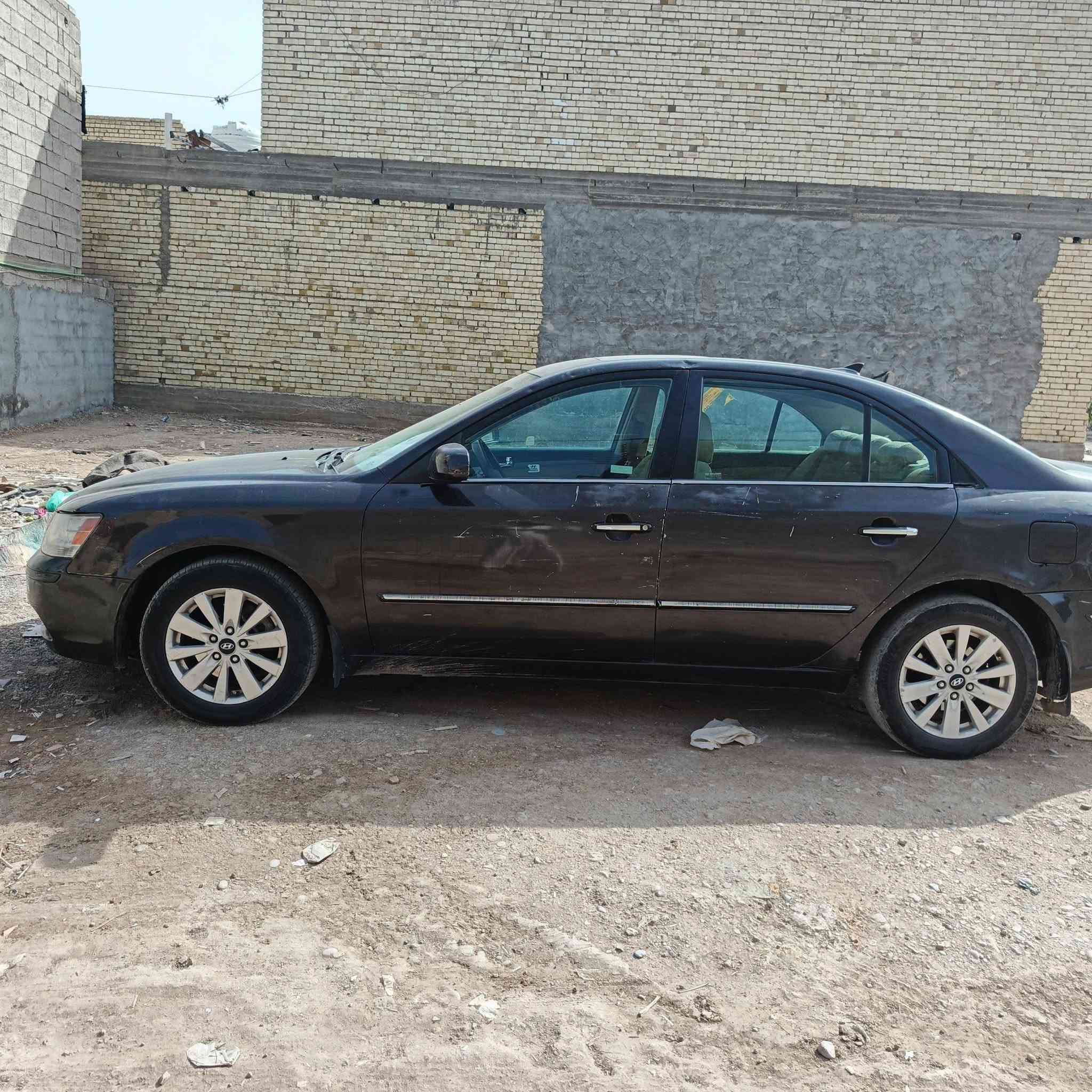 السلام عليكم اخوان لبيع سيارة سوناتا 2009السياره باسمي تحويل ثاني يوم مكينه 3.300السعر 85وبيها مجال مكاني بغداد الرشاد رقم الهاتف ***********
