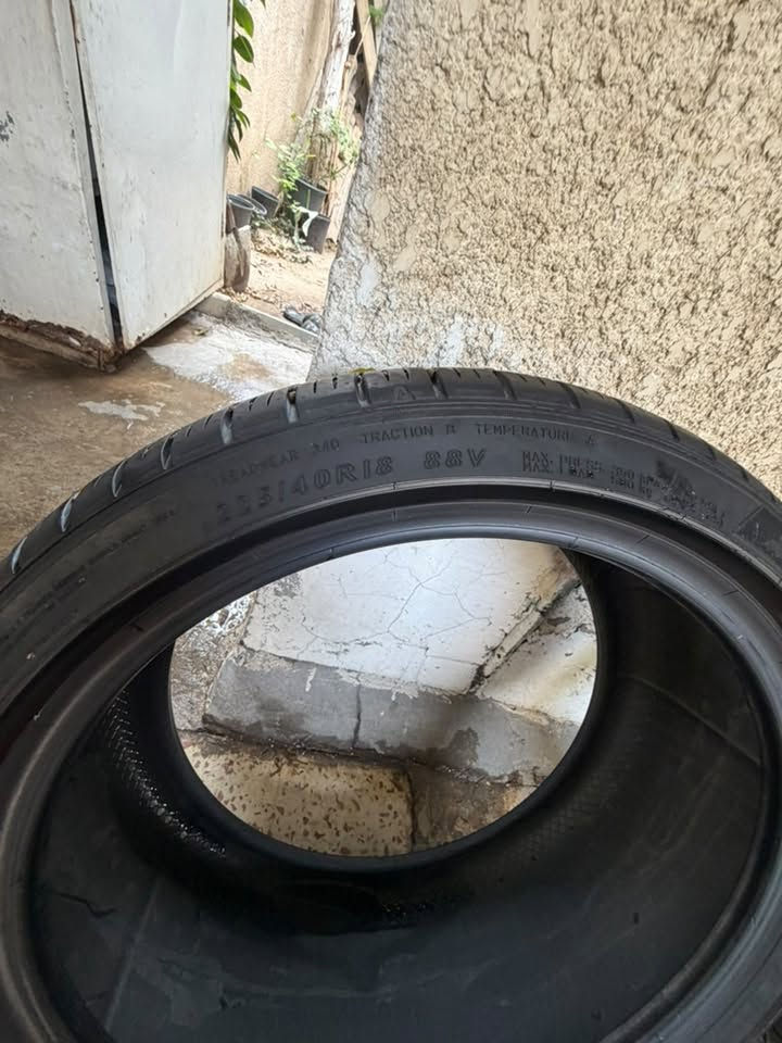 تاير دلوب • 225/40/18 • الدوره